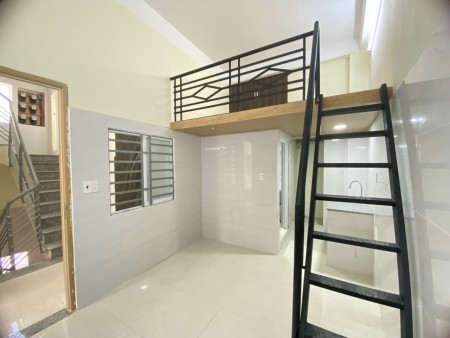 Phòng trọ có gác , ban công giá rẻ đường Bạch Đằng , P.2 , Tân Bình, 25m2