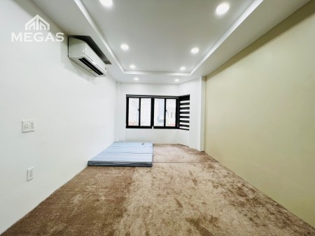 Studio cửa số ngay Âu Dương Lân Quận 8, 25m2