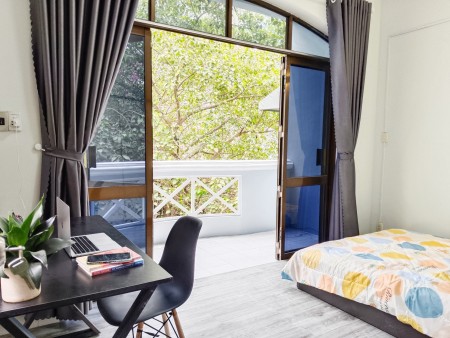 Cho thuê căn hộ 2PN full nội thất, giá tốt, ban công thoáng rộng tại quận 1, 40m2