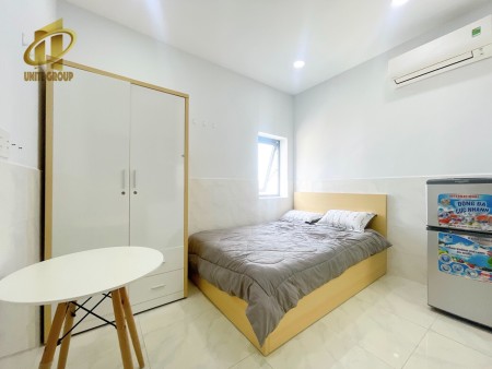 Quận 7 - Studio full nội thất, ban công view đẹp, 25m2