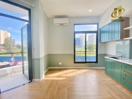 Quận 7 - Studio ban công đón nắng xinh xĩu luôn ạ, 30m2