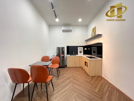 Studio full nội thất siêu rộng nằm ngay tại trung tâm Quận 7, 40m2