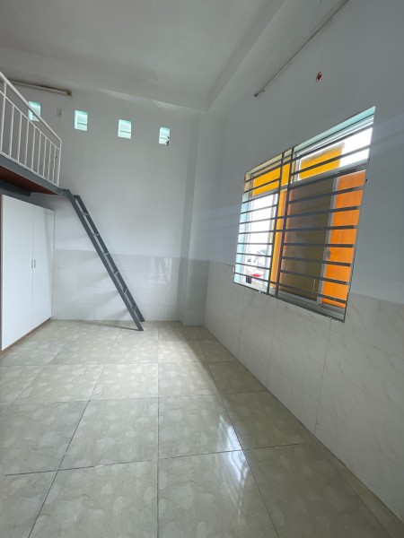  Phòng trọ CÓ GÁC CAO nắm gần Lê Trọng Tấn, 28m2