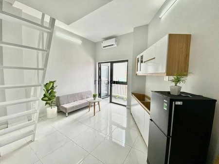 Cho thuê căn hộ có ban công ngay chợ Tân Sơn Nhất Tân Bình, 30m2