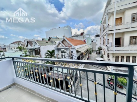 Phòng ban công rộng siêu thoáng gần chợ Hoàng Hoa Thám, p12 Tân Bình., 30m2