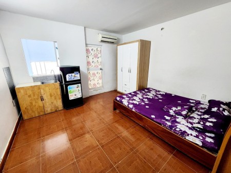 Cho thuê căn hộ Ban công, Gò Vấp, 28m2