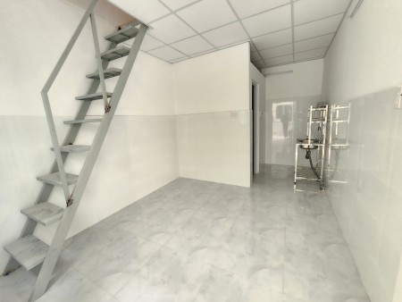 Duplex cửa sổ thoáng Dương Bá Trạc Quận 8, 30m2