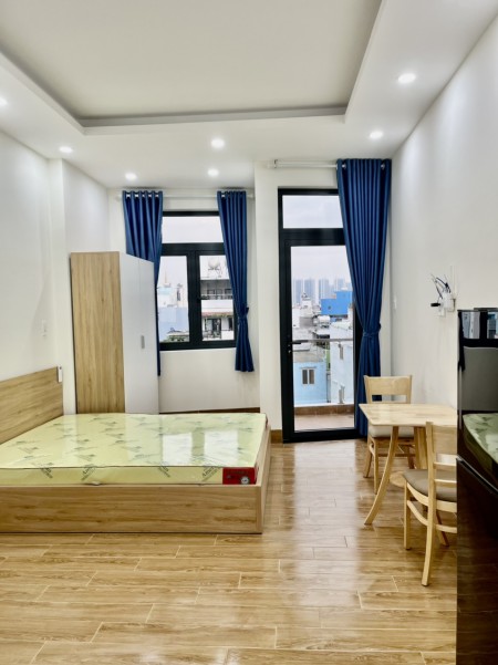 Q4 cho thuê căn hộ full nội thất, thoáng, rộng bancon tiện nghi gần cầu Kênh Tẻ, 35m2