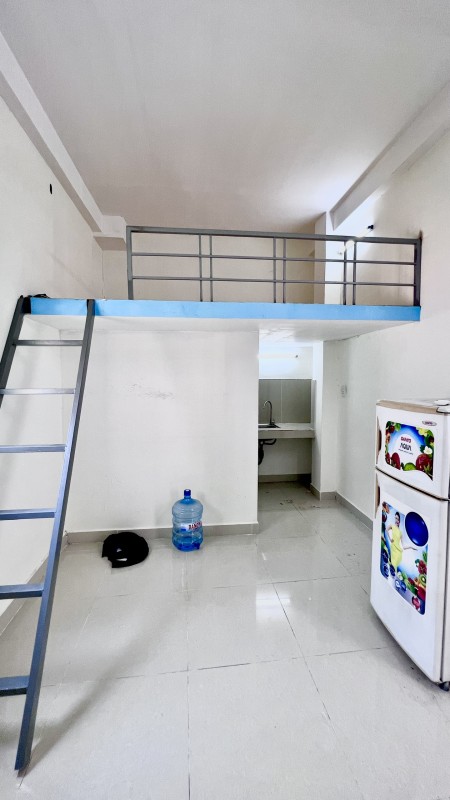 Phòng giá tốt ngay trung tâm Tân Bình, chỉ 4trx có nội thất, 25m2