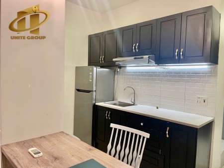 Quận 4 - Studio cao cấp full nội thất, ban công ngắm view xịn, 35m2