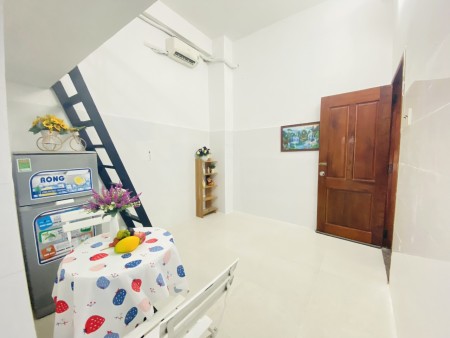 phòng mới trống như hình ở liền _ giá rẻ_ kế SÂN BAY, 30m2