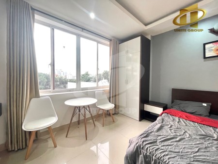 Studio full nội thất cửa sổ thoáng view sông ngay Lý phục Man Q7, 35m2