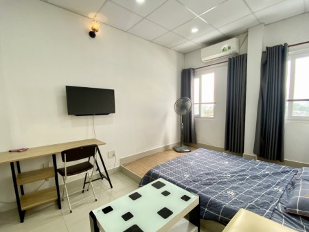 Studio Cửa Sổ Trung Tâm Gần Bến Văn Đồn Quận 4, 35m2