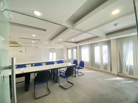 CHO THUÊ GẤP SÀN KINH DOANH LẦU 6 Ở MẶT TIỀN CỘNG HÒA 200M2, 200m2