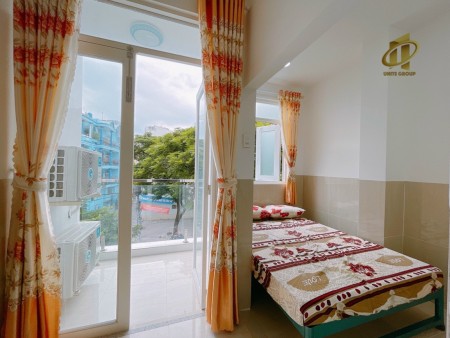 Q4 cho thuê căn hộ 2PN full nội thất, cửa sổ, thoáng sáng gần cầu Khánh Hội, 30m2