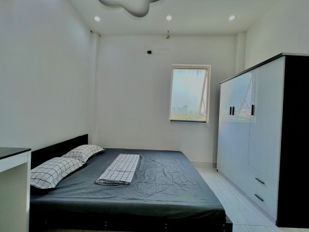 Quận 7 - Siêu Phẩm 2PN full nội thất cửa sổ lớn, ban công đón nắng, 35m2