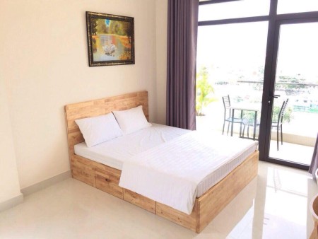 Quận 4 - Studio cửa sổ lớn ban công đón nắng Tôn Thất Thuyết, 30m2