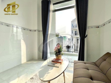Căn hộ duplex full nội thất, ban công giá tốt gần cầy Tân Thuận, 35m2