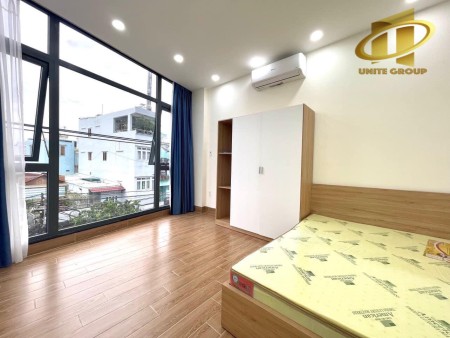 Quận 4 - Căn hộ 2PN full nội thất cửa sổ lớn thoáng mát ngay Tôn Đản, 30m2