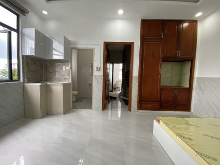 Quận 7 – Studio full nội thất cửa sổ lớn thoáng mát ngay KCX Tân Thuận, 30m2