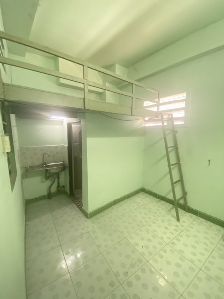 Cho thuê phong giá rẻ khu vực trung tâm Tân Bình!!!!, 18m2