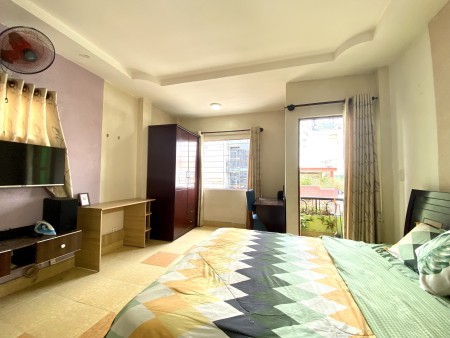 Quận 4 - Studio cao cấp full nội thất, ban công ngắm view xịn, 30m2