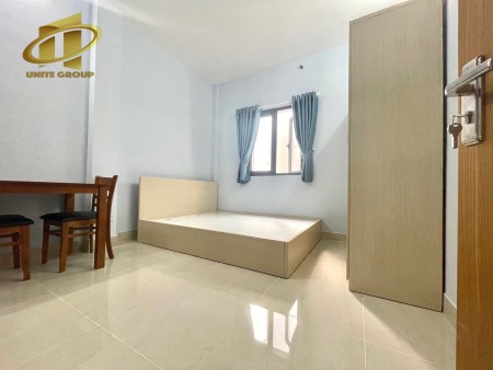 Quận 4 Studio mới tinh full nội thất cửa sổ thoáng gần đại học Luật, 30m2
