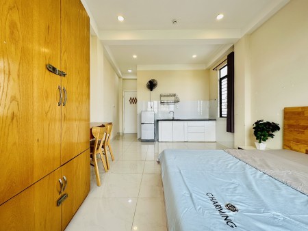 Quận 4 - Studio cửa sổ lớn đón nắng Tôn Thất Thuyết, 30m2