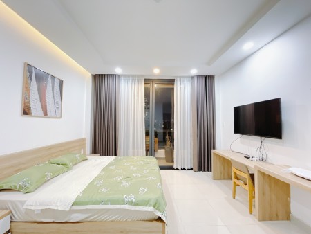 Quận 4 CHDV cao cấp sang trọng bao tất cả phí rộng thoáng ban công sát bên quận 1, 40m2