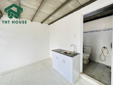 Cho thuê phòng giá rẻ, gần trung tâm, Tân Bình!!, 24m2