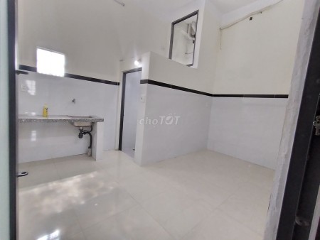 Phòng trọ giá rẻ sinh viên ở Phường 15 Tân Bình, 18m2