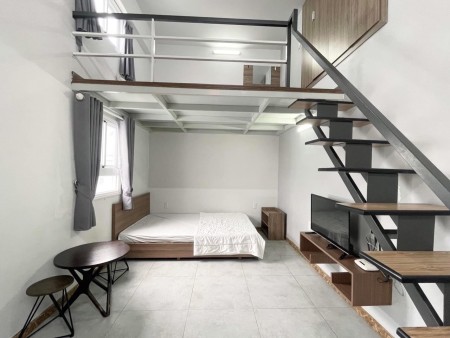 Quận 7 Duplex 2 giường, cửa sổ thoáng, máy giặt riêng gần VinCom, 35m2