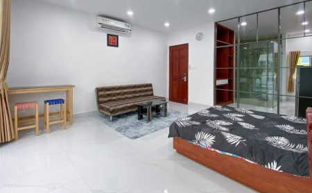 Quận 7 – Studio full nội thất thoáng mát rộng rãi nằm ngay đường Huỳnh Tấn Phát, 30m2