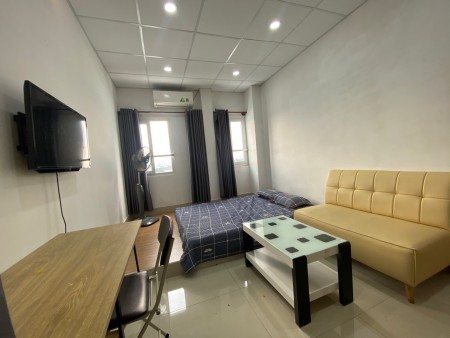 Quận 4 - Studio full nội thất có vách ngăn phòng ngủ riêng cửa sổ lớn đón nắng, 30m2