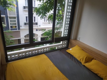 Căn hộ cao cấp nằm trong khu Phú Mỹ Hưng đẹp thoáng cửa sổ to, 30m2