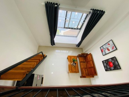 Quận 7 – Duplex full nội thất ngay Cao Thị Chính, 30m2