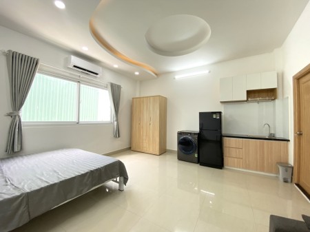 Studio cửa sổ lớn - gần Crescent Mall quận 7, 30m2
