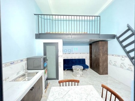 Phòng trọ có gác 25m2 sẵn máy lạnh ở Phổ Quang Tân Bình, 25m2