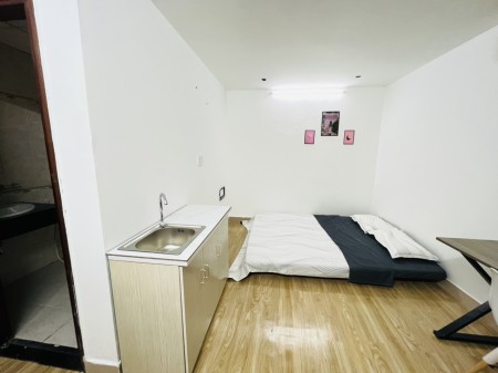 Cho cho thuê phòng phòng mặt tiền giá rẻ Tân Bình!!!, 27m2