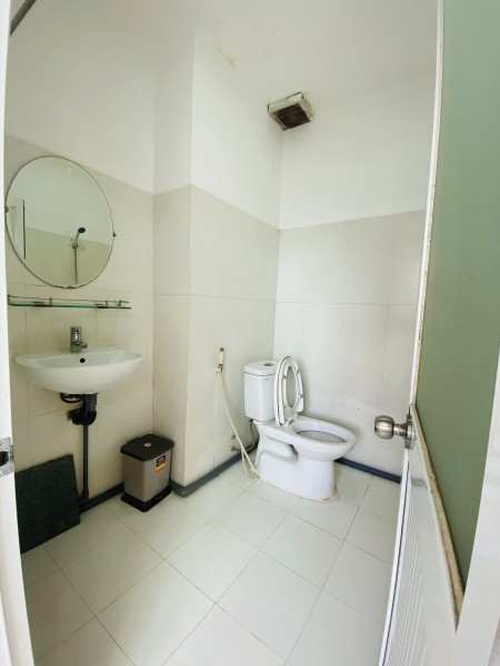 Cho Thuê Phòng Trọ Cưa Sổ Lớn View Siêu Xịn Tại Tân Phú, 27m2