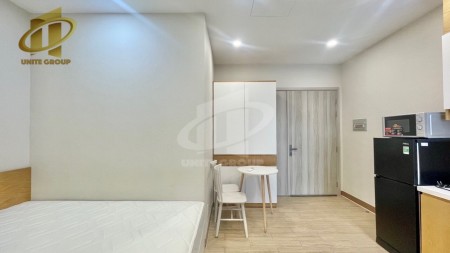 Siêu phẩm căn hộ dịch vụ full nội thất ban công cửa sổ thoáng mát ngay trung tâm Q7, 25m2