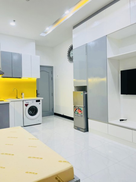 Studio bancon đầy đủ tiện nghi ngay trung tâm quận 7, 27m2