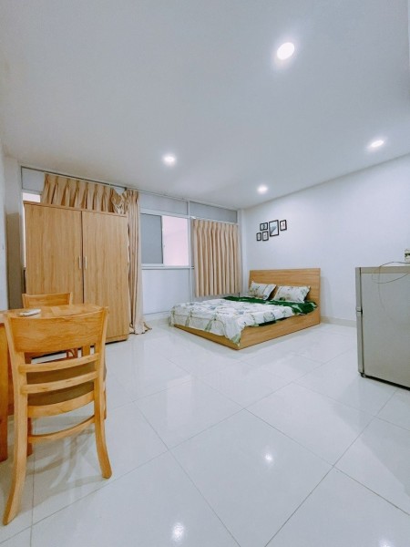 PHÒNG STUDIO CÓ CỬA SỔ TO ĐÙNG, 25m2