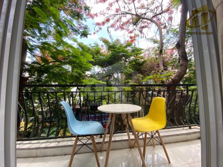 siêu phẩm studio full nội thất ban công siêu to ngay trung tâm Q7, 25m2