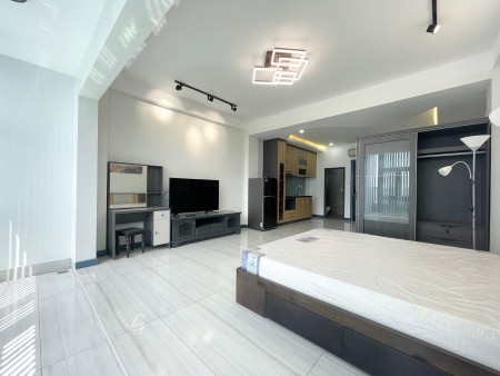 Studio Nội Thất Sang Trọng, Cửa Kính Lớn - Gần Crescent Mall Quận 7, 35m2