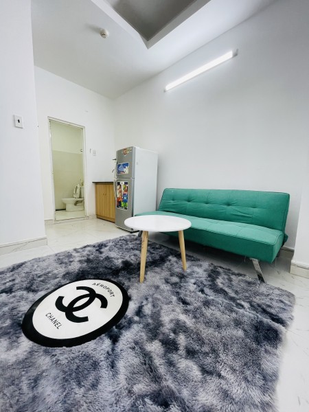 Siêu Phẩm , Phòng mới Full nội thất, ngay Chợ Tân Hương, 22m2