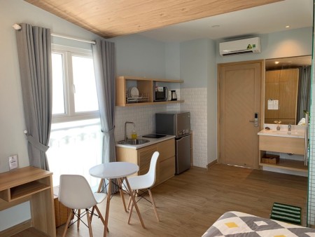 [Quận 4] - Cho thuê căn hộ dịch vụ full nội thất có ban công, 35m2