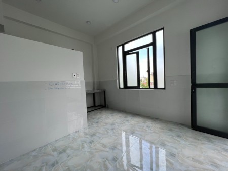 Cho thuê phòng trọ mới xây gần Đại học IUH, 30m2