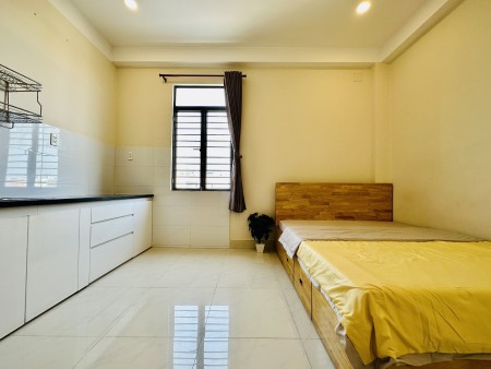 Cho Thuê Studio Full Nội Thất Quận 4_Cửa Sổ Lớn Thoáng Mát_cầu Kênh Tẻ, 30m2