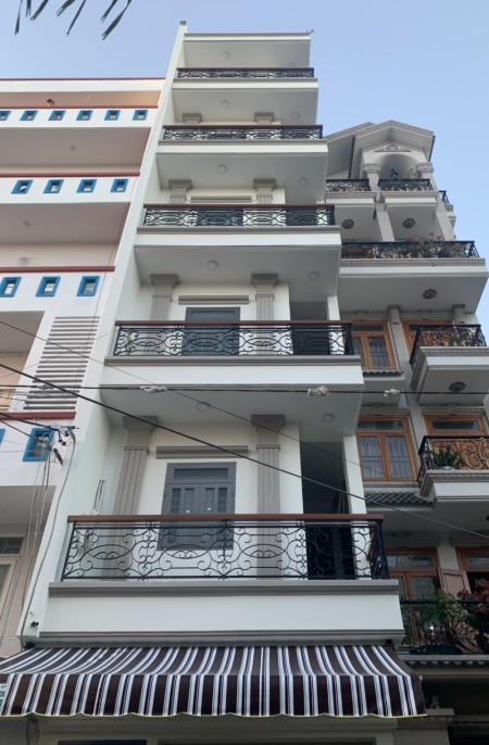 Phòng trọ giá rẻ - Có máy lạnh - Free xe - Giờ giấc tự do, 25m2